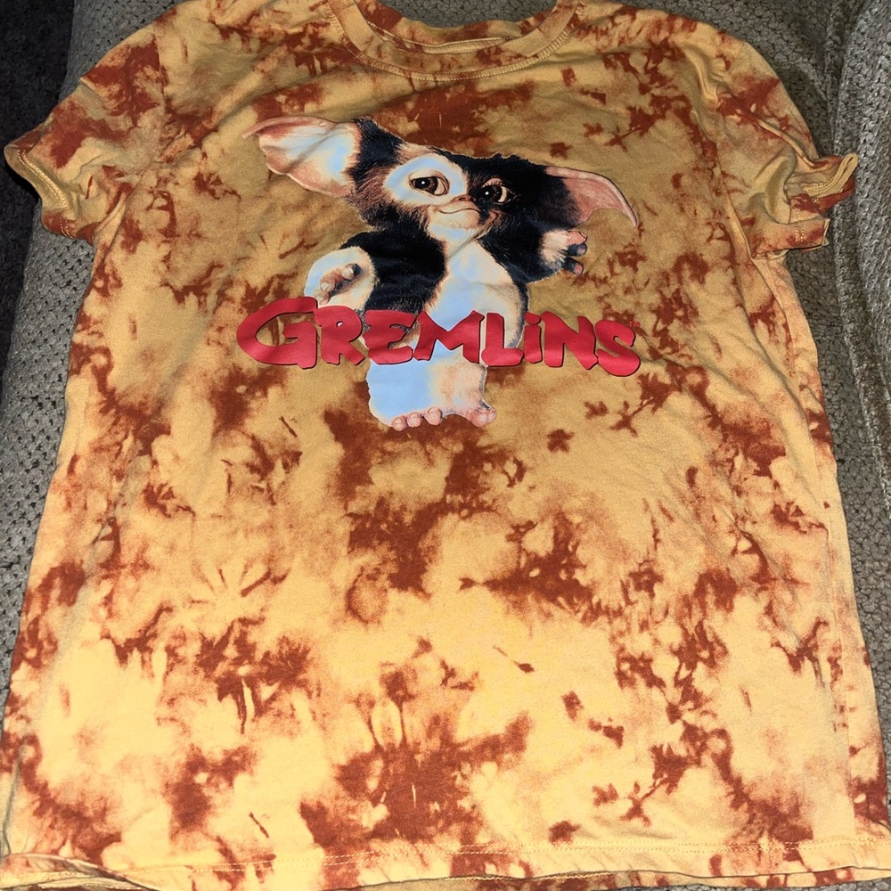 Acid wash style Gremlins tee